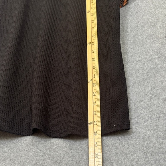 NEW Ruffle Sleeve Two Tone Top with Accents L Black Leopard - Picture 3 of 5